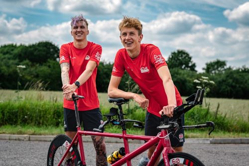 Oscar & Charlie | Road to Paris