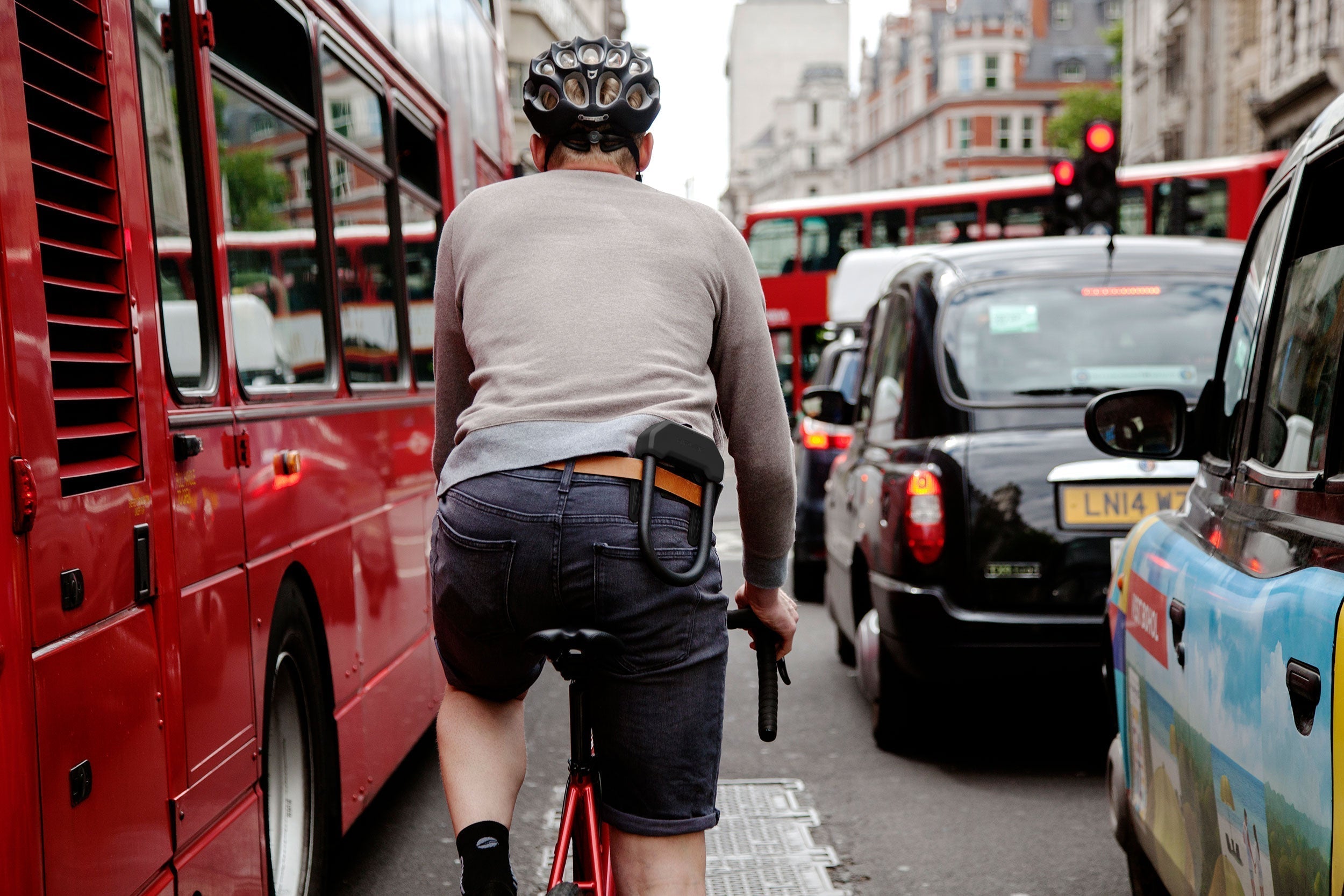 4 reasons to ditch the car and commute by bike