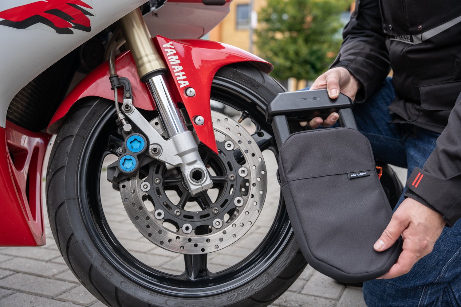 Hiplok 1000 Series Bike D Lock Protective Sleeve in Use