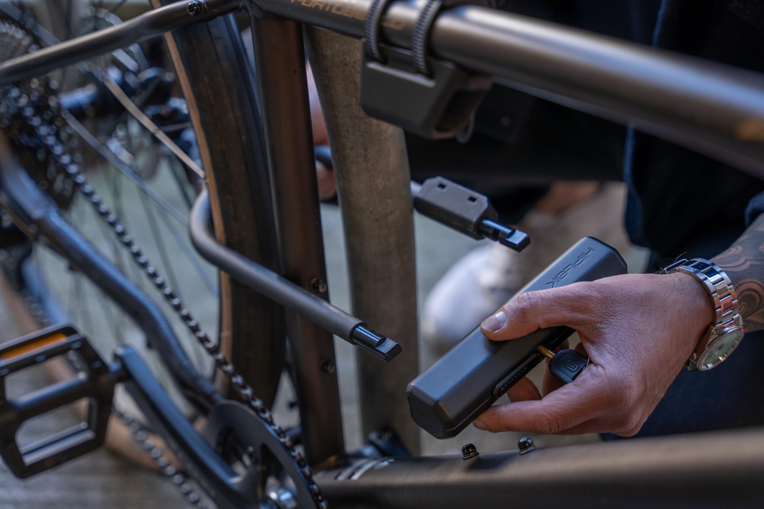 Hiplok URBAN D Lock with Frame Mount - Hiplok - Locking Up