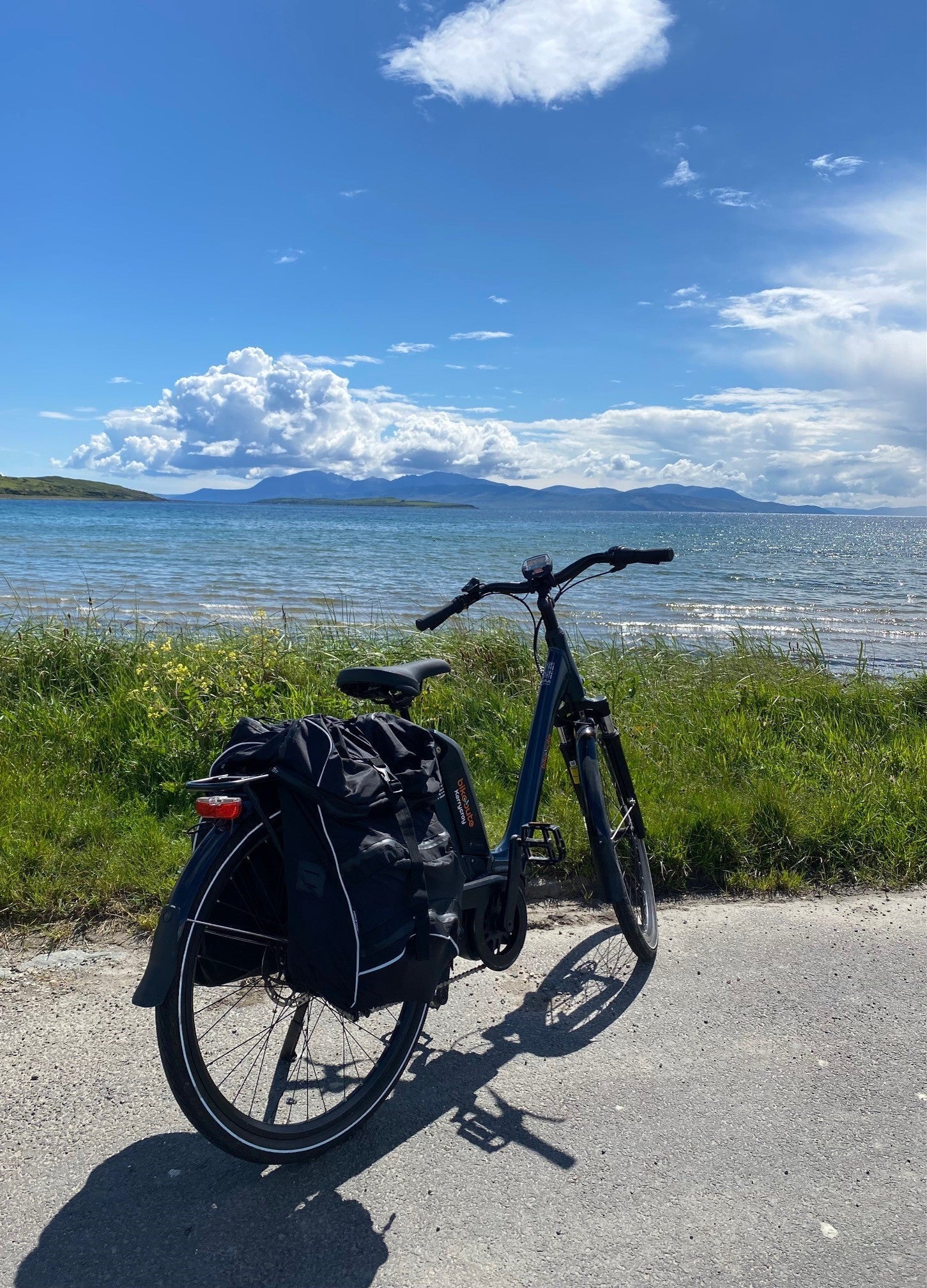 Family friendly e-biking around the isle of bute