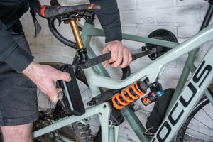 AXM1AB-DXM1AB-Ben-Deakin-Locking-Multiple-Bikes-Mid-2