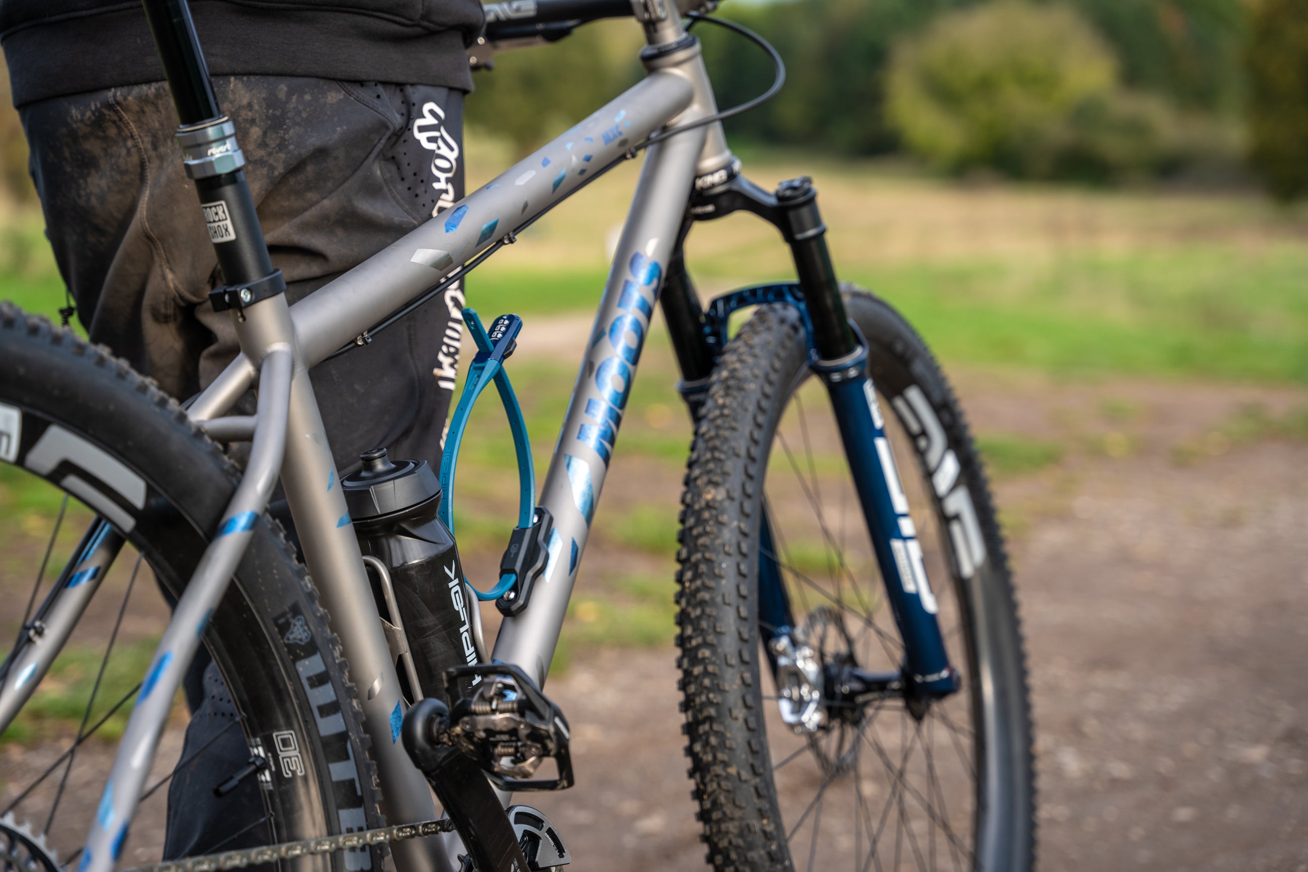 HIPLOK TRACK+