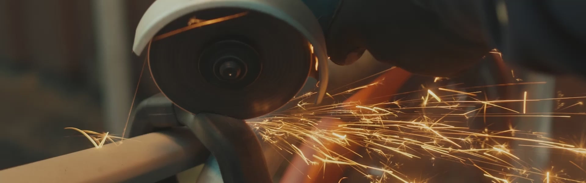 Load video: 1000 Series Anti-Angle Grinder Video